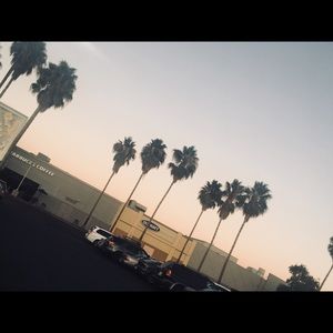 Meet your Posher, Leslie